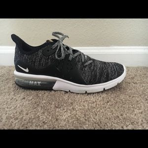 Women’s Nike AirMax’s